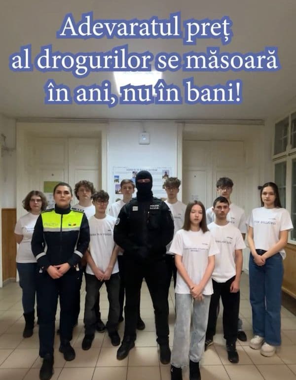 Campanie politisti_ (2)