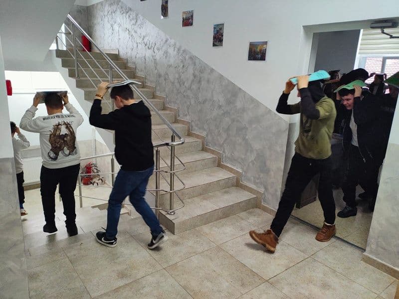 isu_09