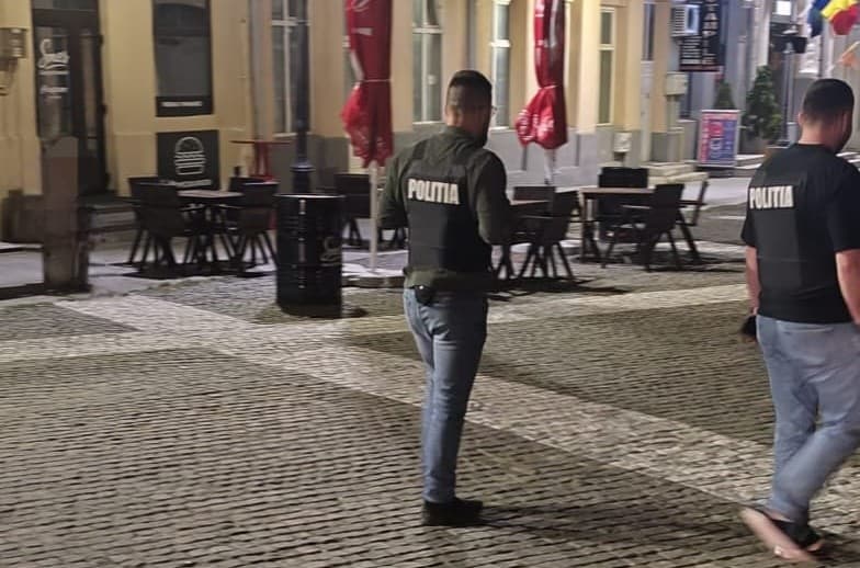 Razie nocturnă a polițiștilor botoșăneni, pentru siguranța cetățenilor - FOTO