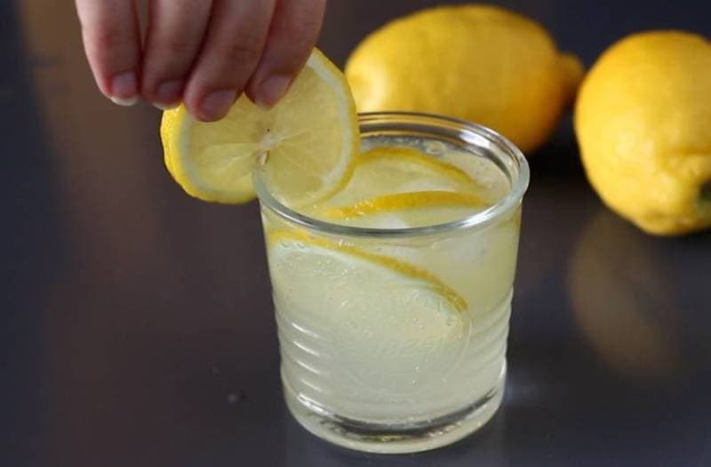 Limoncello spritz