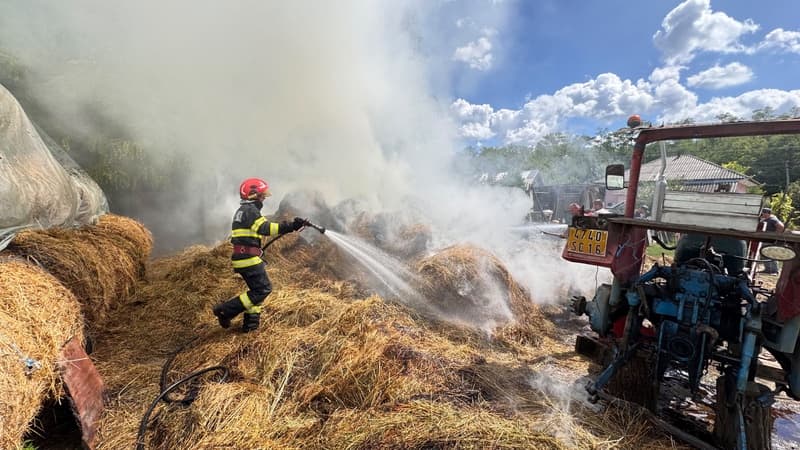 Incendiu la un depozit de furaje din Rediu. Flăcările au amenințat două gospodării