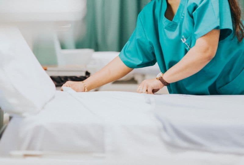 Spitalul Municipal Dorohoi organizează concurs pentru un post de Îngrijitoare - Secția Neurologie