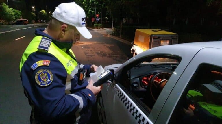 50 de intervenții ale polițiștilor pentru siguranța cetățenilor 200 de sancțiuni contravenționale aplicate