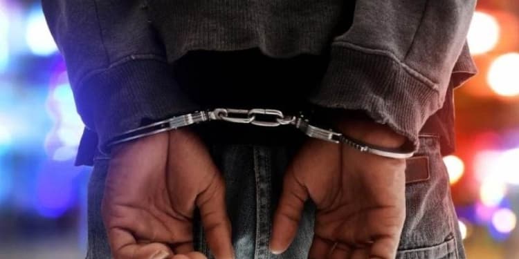 Mandat de executare pentru un tânăr din Broscăuți, pus în aplicare de polițiști