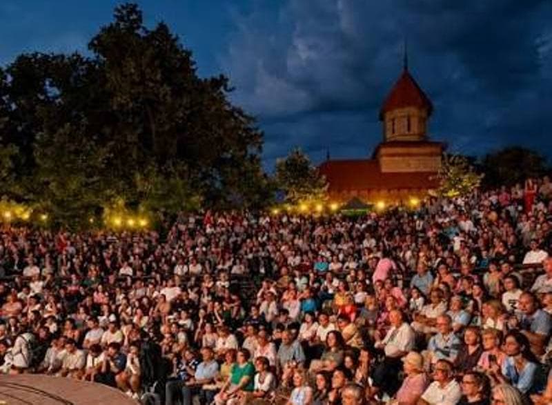 Seri eminesciene la Ipotești
