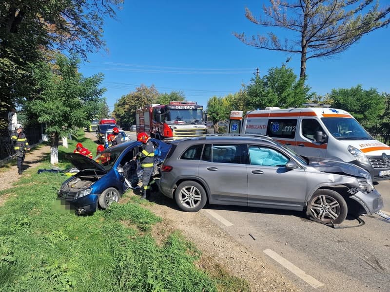 Accident rutier la Brăești: două persoane au avut nevoie de îngrijiri medicale