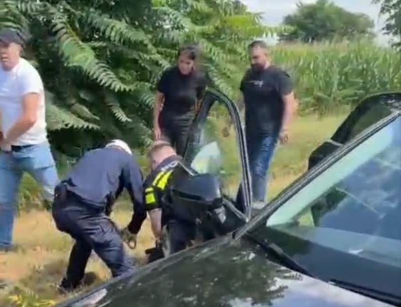 Bărbat urmărit național și internațional identificat de polițiștii botoșăneni