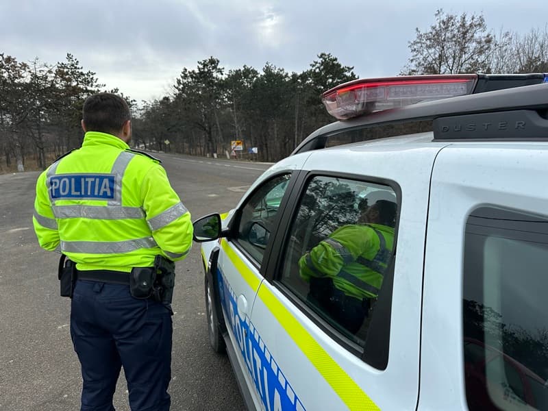 Un tânăr ar fi încercat să se prezinte polițiștilor sub o identitate falsă