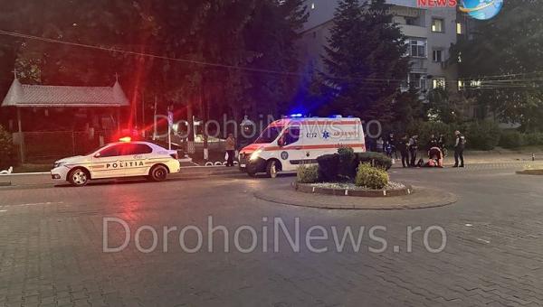 Bărbat ajuns în stare gravă la spital după ce a căzut pe Bulevardul Victoriei din Dorohoi și s-a lovit puternic la cap - FOTO