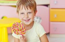 Nutriţioniştii atacă obiceiurile proaste ale părinţilor: „La copii nu se dă zahăr!”
