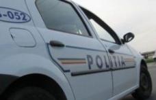 Tânăr urmărit în temeiul legii, prins de poliţişti