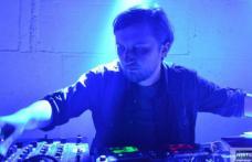 Un muzician din România a lansat o aplicaţie inedită. Cum poţi să „te plimbi” într-un cântec