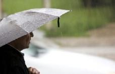 Avertizare meteo: Averse şi intensificări ale vântului în aproape toată ţara