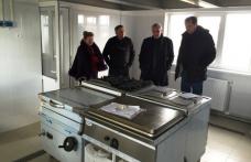 Prefectul judeţului apreciază lucrările de modernizare de la centrul social din Flămânzi! - FOTO