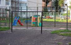 Primim la redacţie - Apăraţi-ne de mingi ! - FOTO