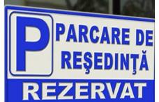 Primim la Redacţie: Parcarea din Aleea Ghiocelului un loc în care noroaiele dau bătăi de cap