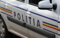 Trei persoane au ajuns la spital, după ce mașina în care se aflau a intrat într-un copac. Una dintre victime transferată la Iași!
