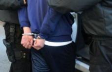 Cercetat de poliţiştii botoşăneni în stare de reţinere, pentru comiterea mai multor furturi 