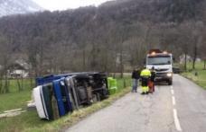 Un camion înmatriculat în România s-a răsturnat în Franța - șoferul dă vina pe GPS