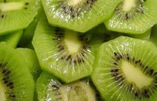Consumul de kiwi poate preveni boli ca Alzheimer, Parkinson şi cancer