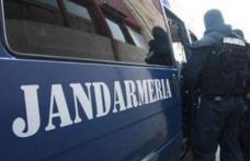 Scandal în trafic, aplanat de jandarmi. Un șofer de microbuz a sărit la bătaie cu bâta de baseball