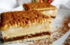 Prăjitură rapidă cu biscuiți și budincă