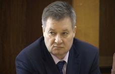 Senatorul Gheorghe Marcu îl ia la întrebări pe Emil Boc referitor la modul de acordare a despăgubirilor aferente imobilelor preluate abuziv