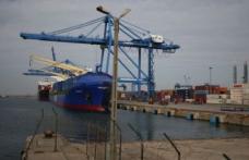 Raziile continuă : mașini de lux, găsite în containere 