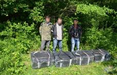 Trei tineri cercetaţi de poliţiştii de frontieră pentru contrabandă cu ţigări - FOTO