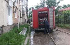 Panică într-un bloc de garsoniere. 20 de oameni evacuați de pompieri!