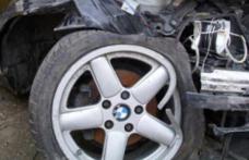 Un șofer băut a pierdut controlul volanului și s-a oprit fix în gardul unei case