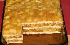 Prăjitură cu mere și biscuiți, fără coacere