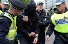 Doi români, tată și fiu, condamnați în Marea Britanie pentru că au transformat o poloneză însărcinată în sclava lor