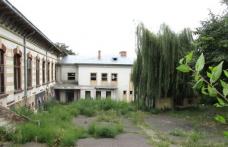 Clădirea şi terenul fostului Cămin de fete din Dorohoi, trecute în proprietatea municipalităţii