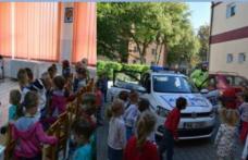Activităţi preventive ale poliţiştilor rutieri la Grădiniţa nr.8 Dorohoi