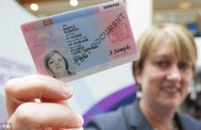Guvernanții le pregătesc românilor o identitate electronică