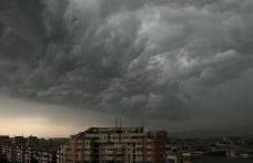 Avertizare imediată de furtună pentru Dorohoi și Botoșani