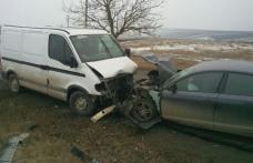 Accident grav! O depășire inconștientă a băgat șase persoane în spital!