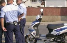 Prins în trafic cu mopedul neînregistrat și fără permis