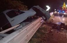 Opt români au fost răniţi grav într-un accident rutier în Italia