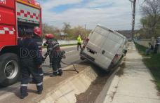 Accident pe drumul Botoşani – Suceava. Un șofer a ajuns la spital după ce un alt autoturism i-a ieșit în față - FOTO