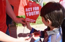 Pes Activists Botoşani luptă pentru promovarea drepturilor tinerilor - FOTO