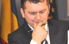 Onișa pune bățul pe membrii PC