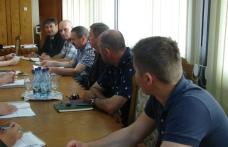 Măsuri solicitate de prefectul judeţului în urma pagubelor produse de porcii mistreţi