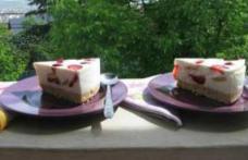 Tort de vară cu mascarpone și iaurt