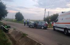 Motociclist în stare gravă după ce a intrat în coliziune cu un VW