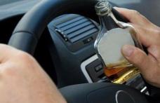 Inconștiență în trafic! S-au urcat la volan beți criță și fără permis. Vezi ce alcoolemie aveau!