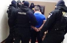 Trei persoane din Botoşani şi Dorohoi înșelate prin metoda accidentul. Doi suspecți au fost duși la audieri!