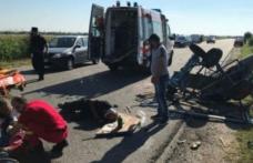 Un căruțaș și soția lui au ajuns la spital după un ce un şofer în vârstă de 71 de ani a intrat pe contrasens