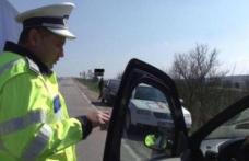 Inconștiență sau tupeu... S-a urcat la volan fără permis și mort de beat!